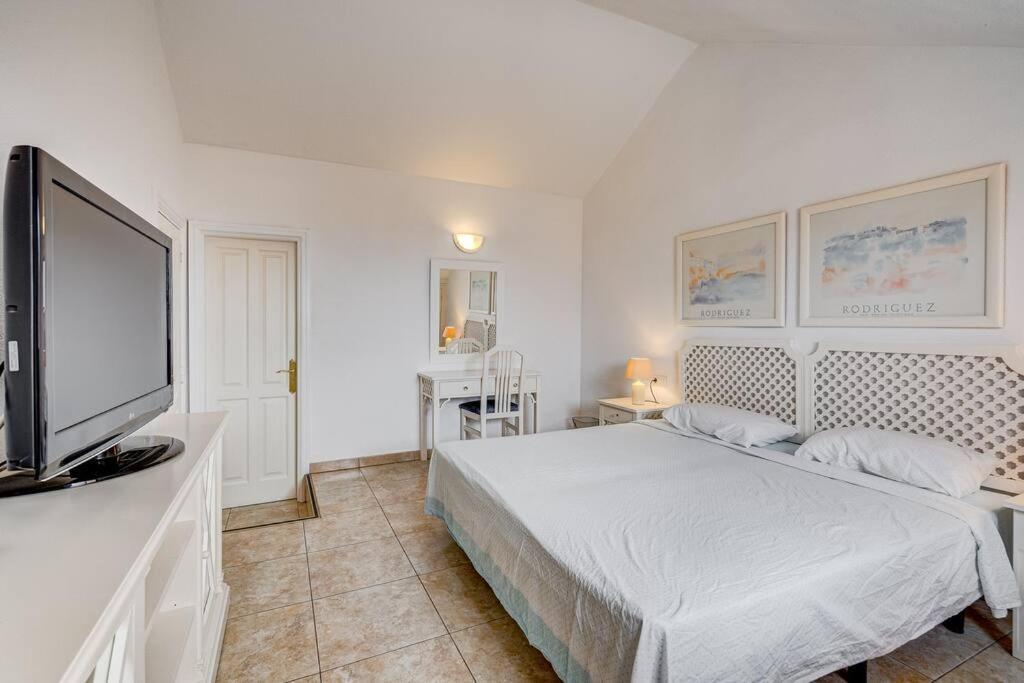 Royal Garden - 2 Bedroom Playa de las Americas  Exterior photo